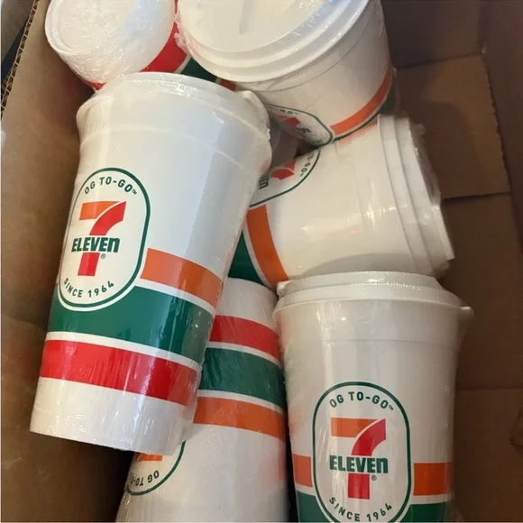 7-Eleven To-Go Cups - Picture 2 of 4
